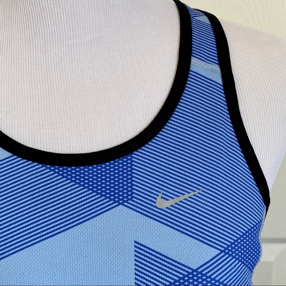 Nike Dri-Fit‎ Geometric Racerback Tank Medium - Picture 1 of 4
